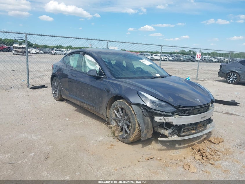 2022 Tesla Model 3 Rear-Wheel Drive