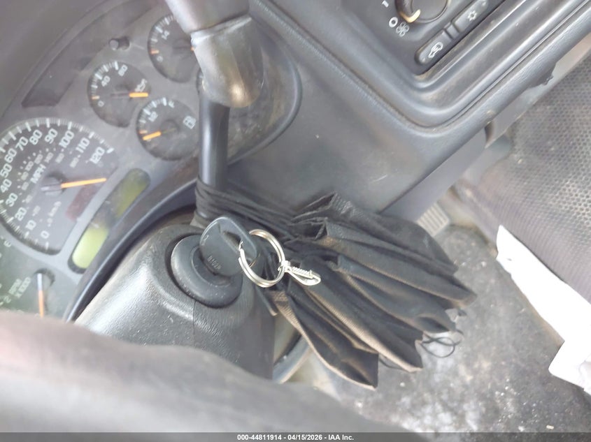 2004 Chevrolet Silverado 1500 Work Truck VIN: 1GCEC14X94Z305086 Lot: 44811914