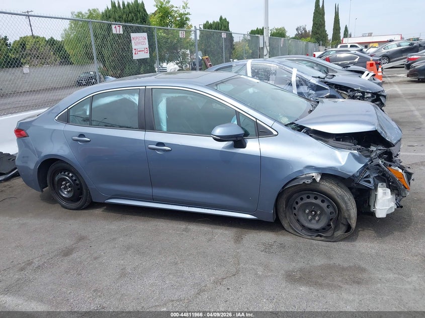 VIN 5YFFPMAE4NP293566 2022 TOYOTA COROLLA XLE