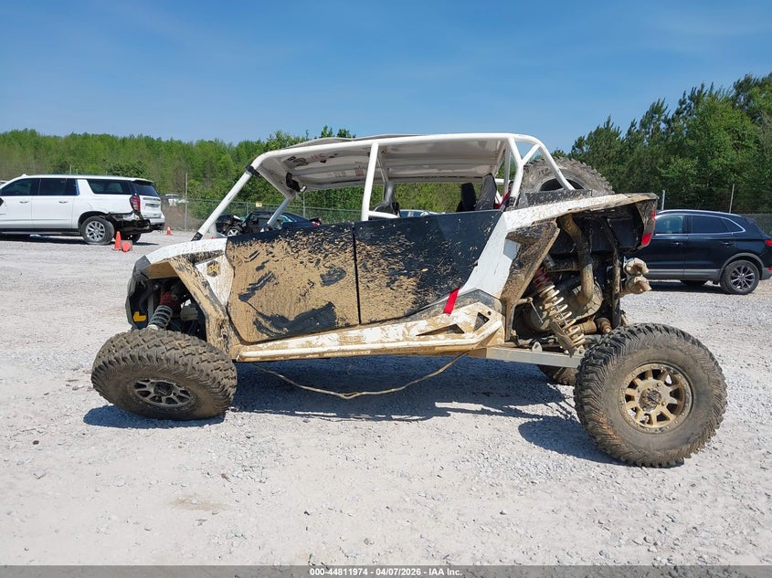 2017 Polaris Rzr Xp 4 1000 Eps VIN: 3NSVFE995HF932824 Lot: 44811974