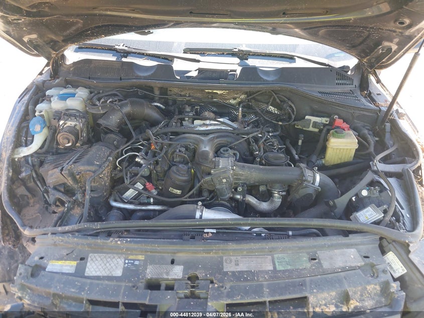 2014 Volkswagen Touareg X VIN: WVGEP9BP6ED011810 Lot: 44812039