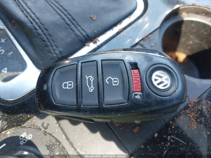 2014 Volkswagen Touareg X VIN: WVGEP9BP6ED011810 Lot: 44812039