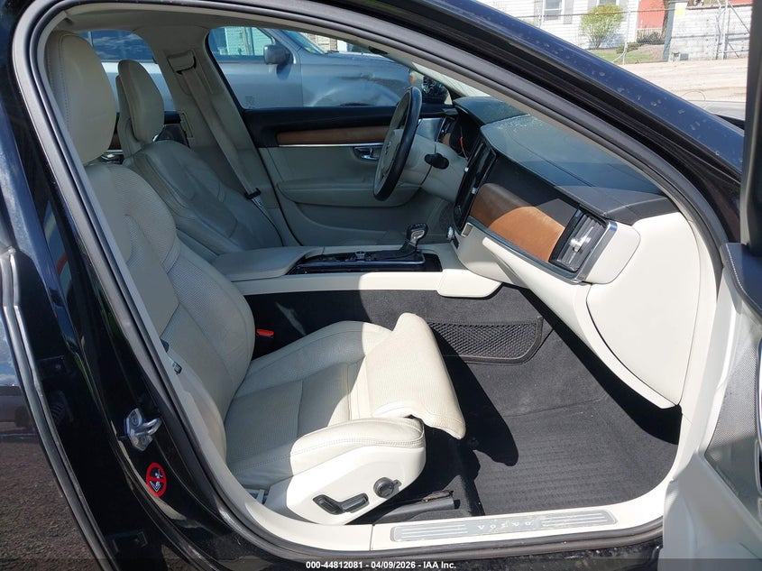 2017 Volvo S90 T6 Inscription