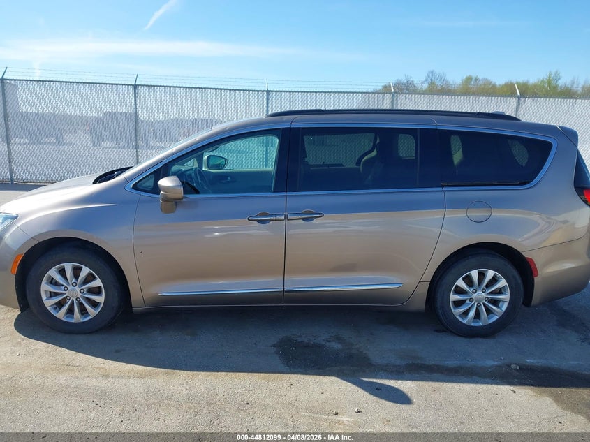 CHRYSLER PACIFICA - zdjęcie 14