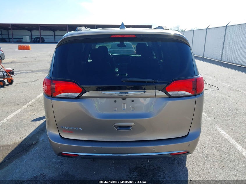 CHRYSLER PACIFICA - zdjęcie 16