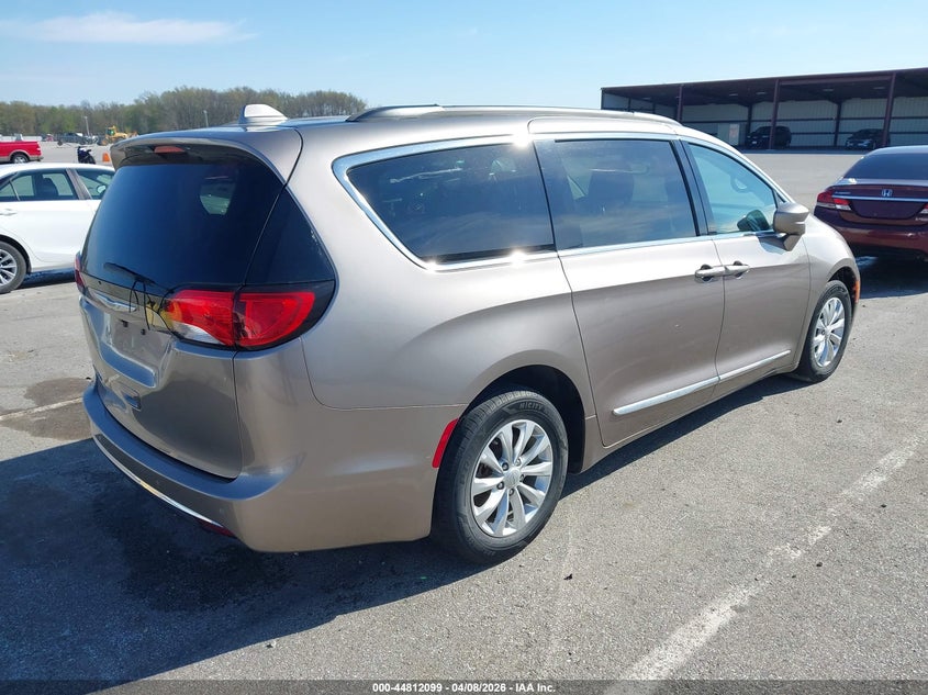 CHRYSLER PACIFICA - zdjęcie 4