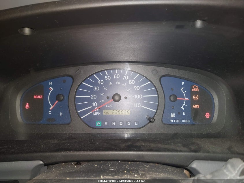 2002 Toyota Sienna Ce VIN: 4T3ZF19C82U419110 Lot: 44812100