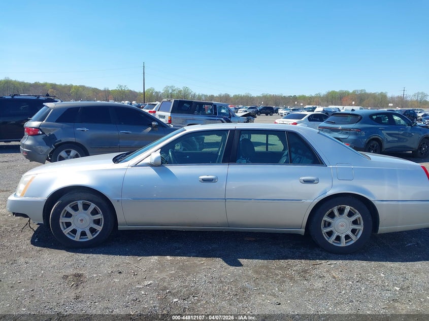 2009 Cadillac Dts 1Sc VIN: 1G6KD57Y29U108165 Lot: 44812107