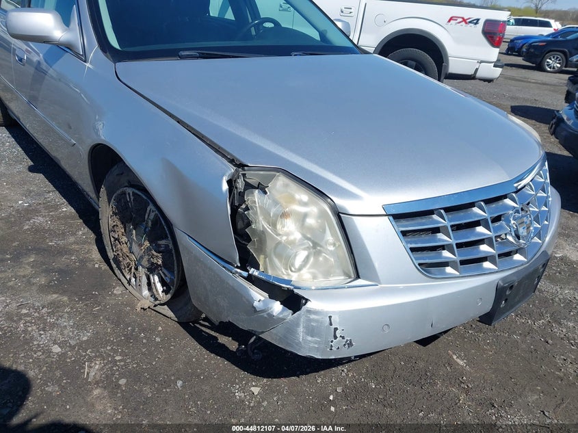 2009 Cadillac Dts 1Sc VIN: 1G6KD57Y29U108165 Lot: 44812107