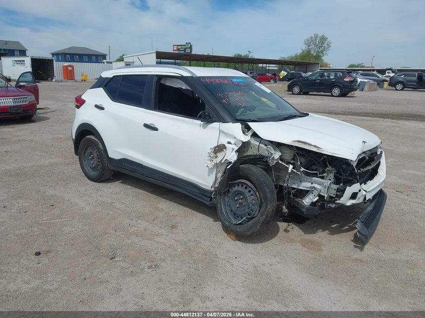 2019 NISSAN KICKS S