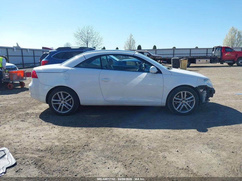 2008 Volkswagen Eos Lux VIN: WVWFA71F88V015914 Lot: 44812163
