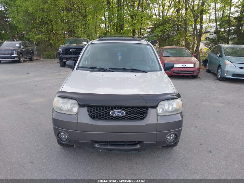 2005 Ford Escape Xlt VIN: 1FMYU93155KA84985 Lot: 44812261