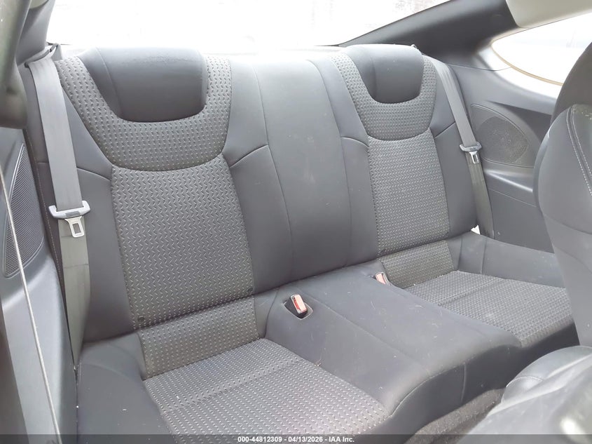 2010 Hyundai Genesis 2.0T VIN: KMHHT6KD7AU042135 Lot: 44812309