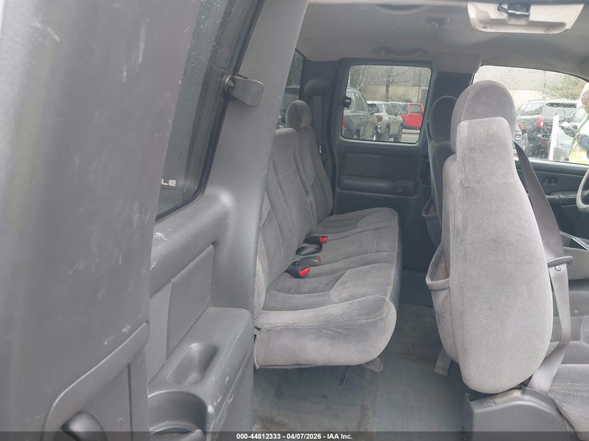 2004 GMC SIERRA 2500 auction photo 8