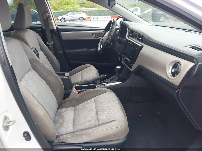2017 TOYOTA COROLLA auction photo 5
