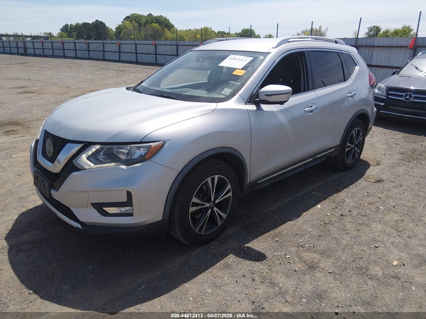 2018 NISSAN ROGUE auction photo 2
