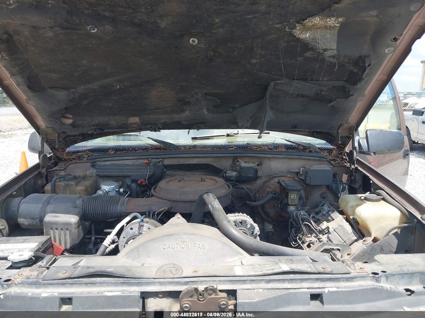 1994 Chevrolet Suburban K1500 VIN: 1GNFK16K1RJ397882 Lot: 44812417