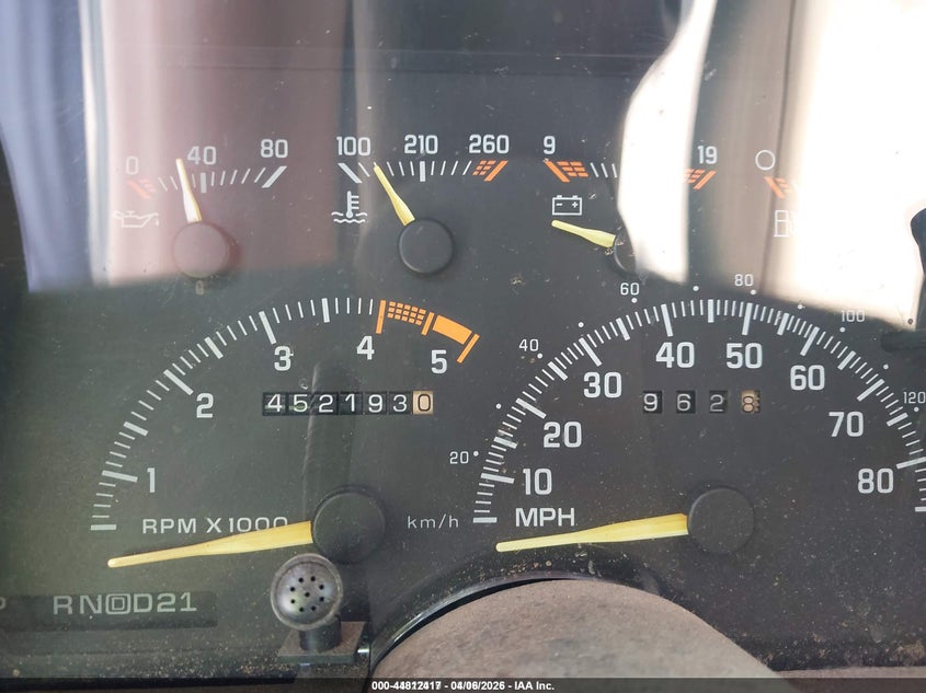 1994 Chevrolet Suburban K1500 VIN: 1GNFK16K1RJ397882 Lot: 44812417