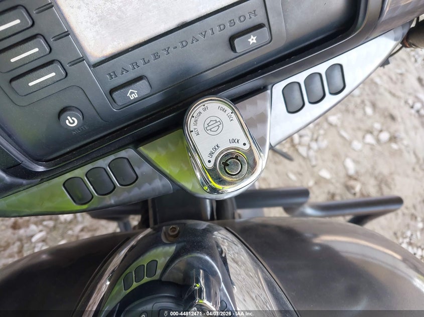 2015 Harley-Davidson Flhx Street Glide VIN: 1HD1KBM12FB643720 Lot: 44812471