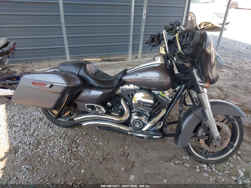 2015 Harley-Davidson Flhx Street Glide VIN: 1HD1KBM12FB643720 Lot: 44812471