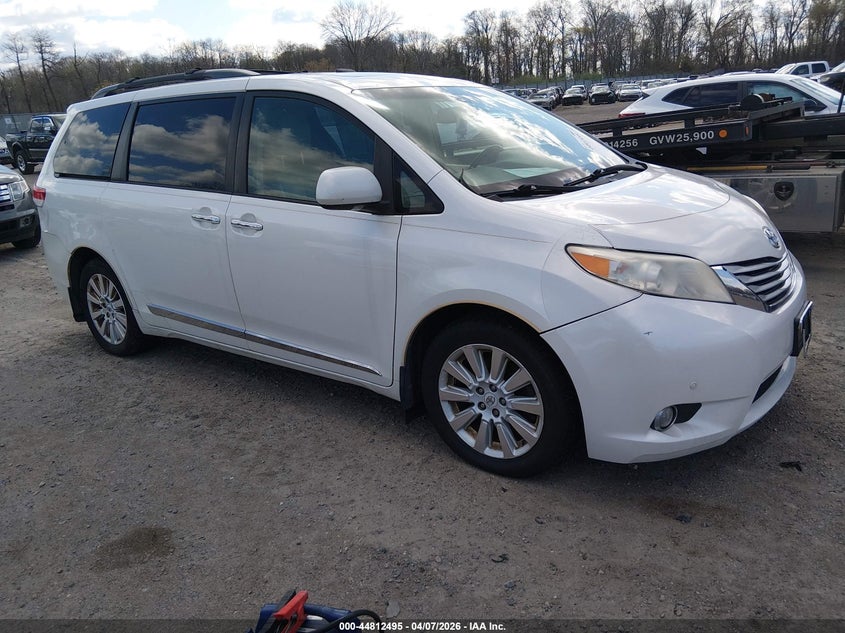 2012 Toyota Sienna Limited 7 Passenger
