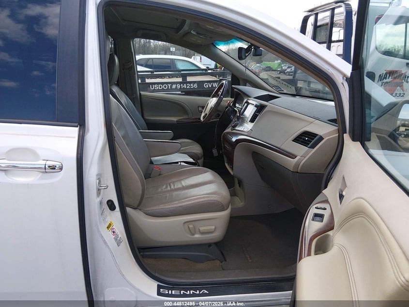 2012 Toyota Sienna Limited 7 Passenger