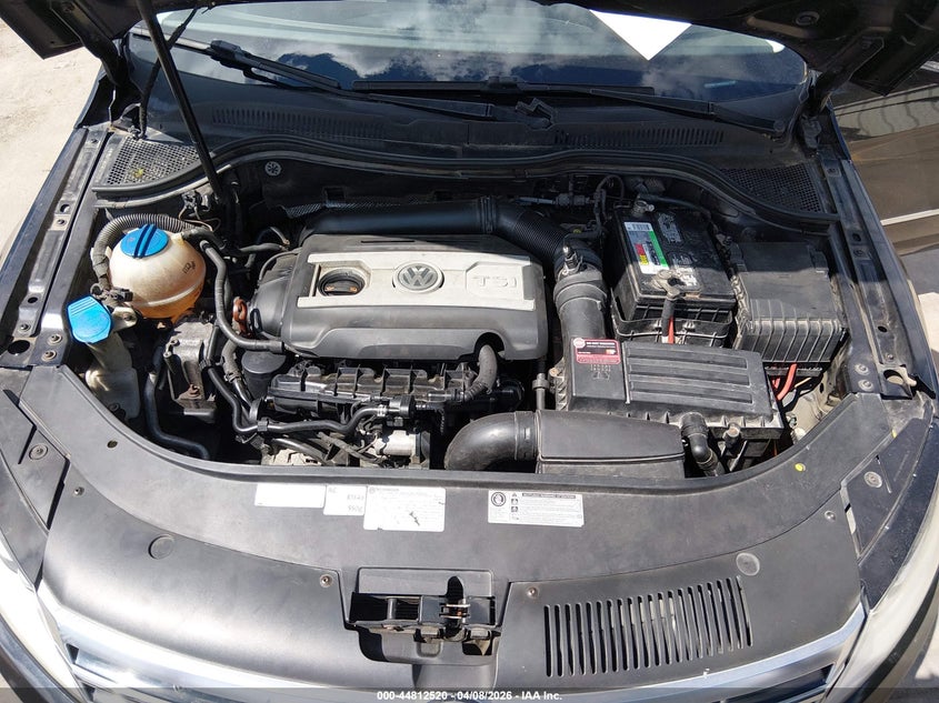 2013 Volkswagen Cc 2.0T Sport VIN: WVWBP7ANXDE521727 Lot: 44812520