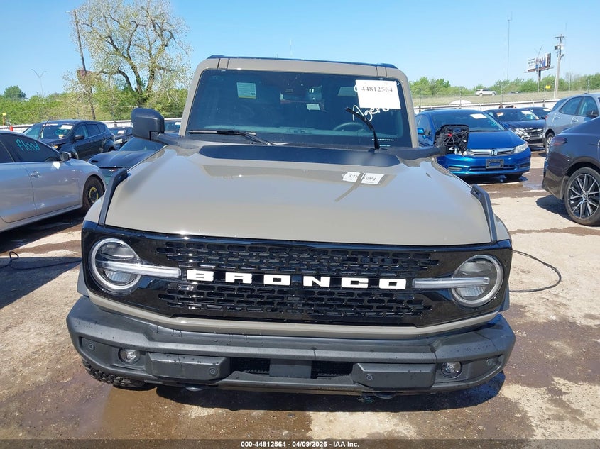 2025 Ford Bronco 2.7 Outer Banks green Lot 111044812564 Vin 1FMEE8BP1SLB49000