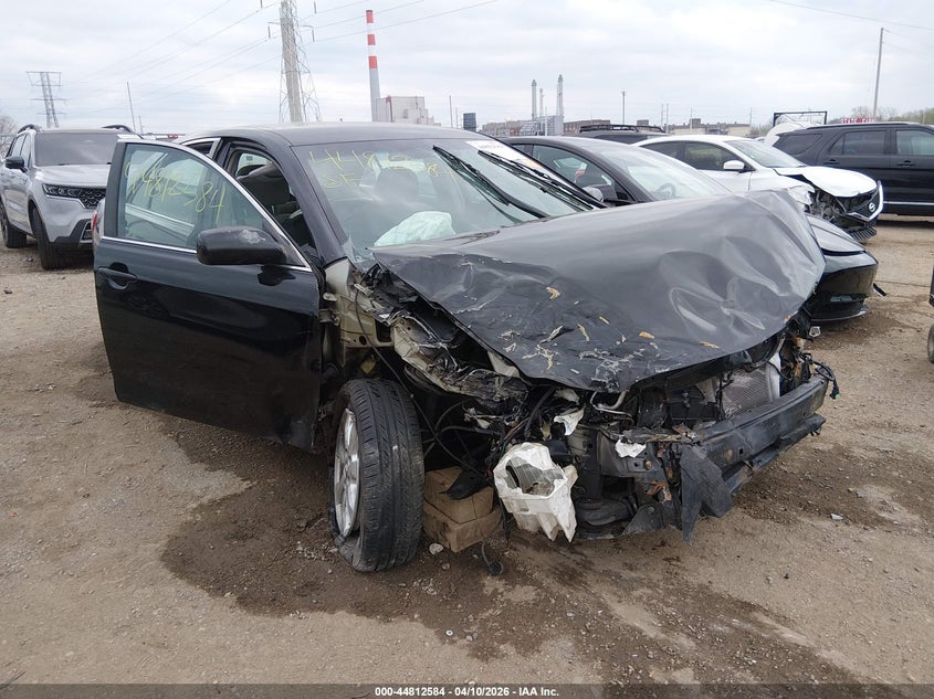 2011 TOYOTA CAMRY LE