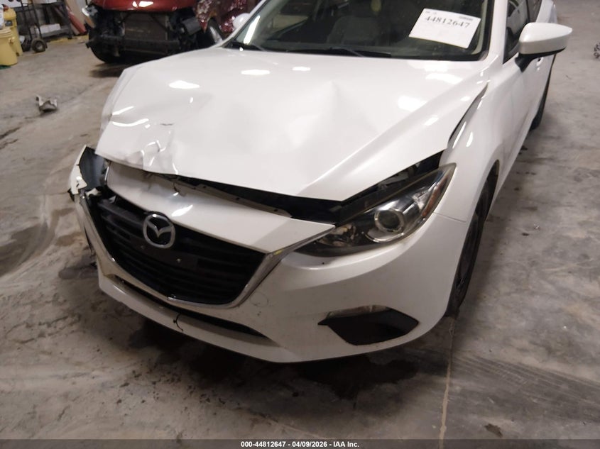 2014 Mazda 3 2.0 I Sport white Lot 111044812647 Vin JM1BM1K75E1202699