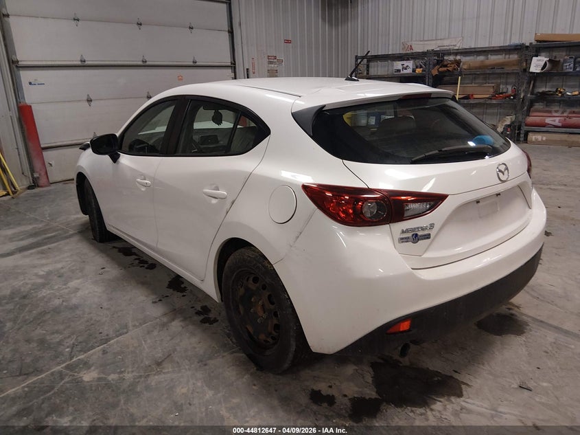 2014 Mazda 3 2.0 I Sport white Lot 111044812647 Vin JM1BM1K75E1202699