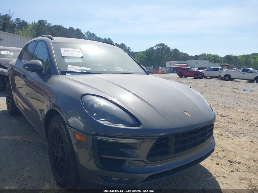 2018 Porsche Macan Gts