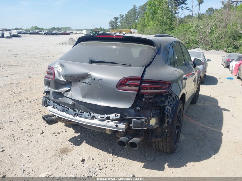 2018 Porsche Macan Gts