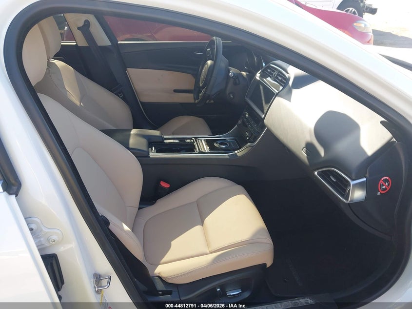 2019 Jaguar Xe 25T Premium