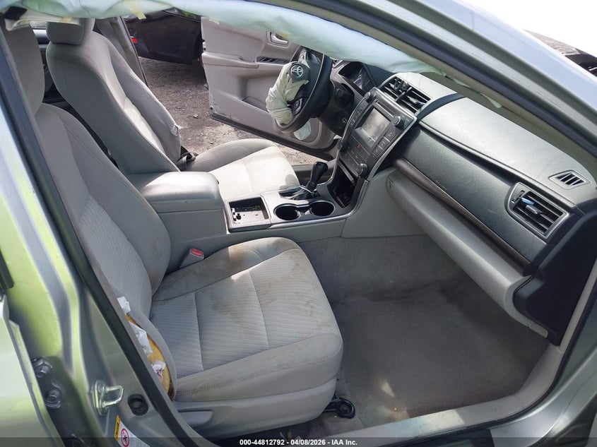 2016 Toyota Camry Le