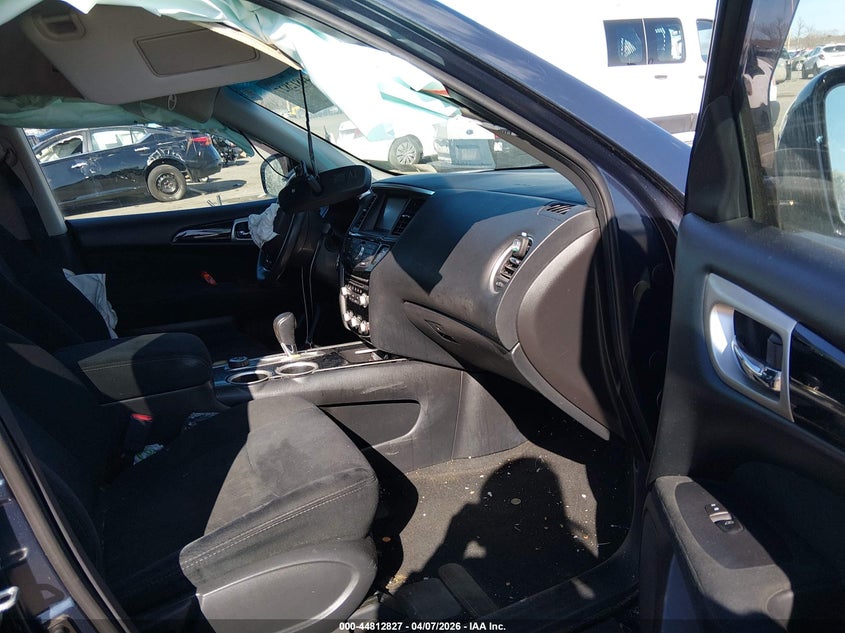 2015 Nissan Pathfinder Sv