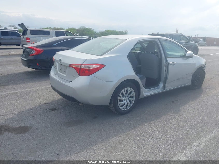2017 Toyota Corolla 1.8 Le silver Lot 111044812897 Vin 5YFBURHE8HP717152