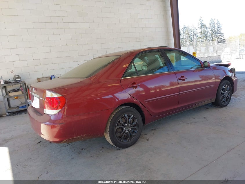 2005 Toyota Camry Le
