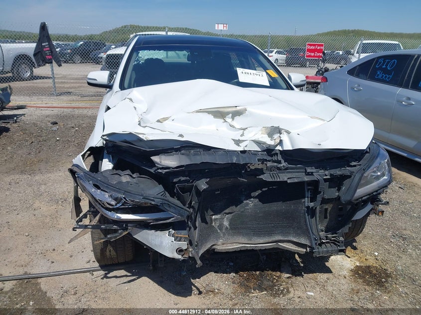 2015 Hyundai Genesis 3.8 VIN: KMHGN4JE3FU039356 Lot: 44812912