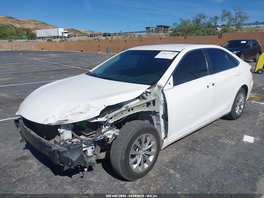 2016 Toyota Camry Le