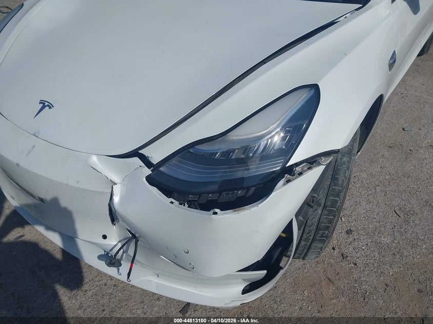 2020 Tesla Model 3 Standard Range Plus Rear-Wheel Drive/Standard Range Rear-Wheel Drive white Lot 111044813100 Vin 5YJ3E1EA7LF504430