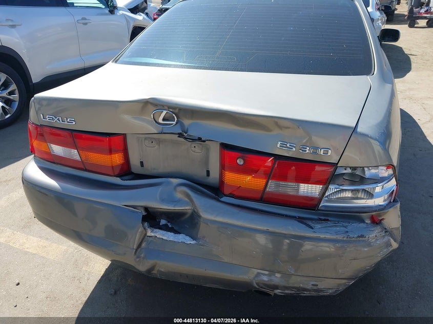 1999 Lexus Es 300 VIN: JT8BF28G2X5065190 Lot: 44813130