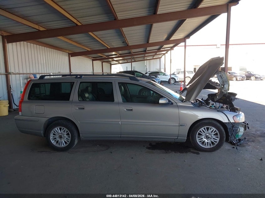 2005 Volvo V70 2.4 VIN: YV1SW612X52472836 Lot: 44813142