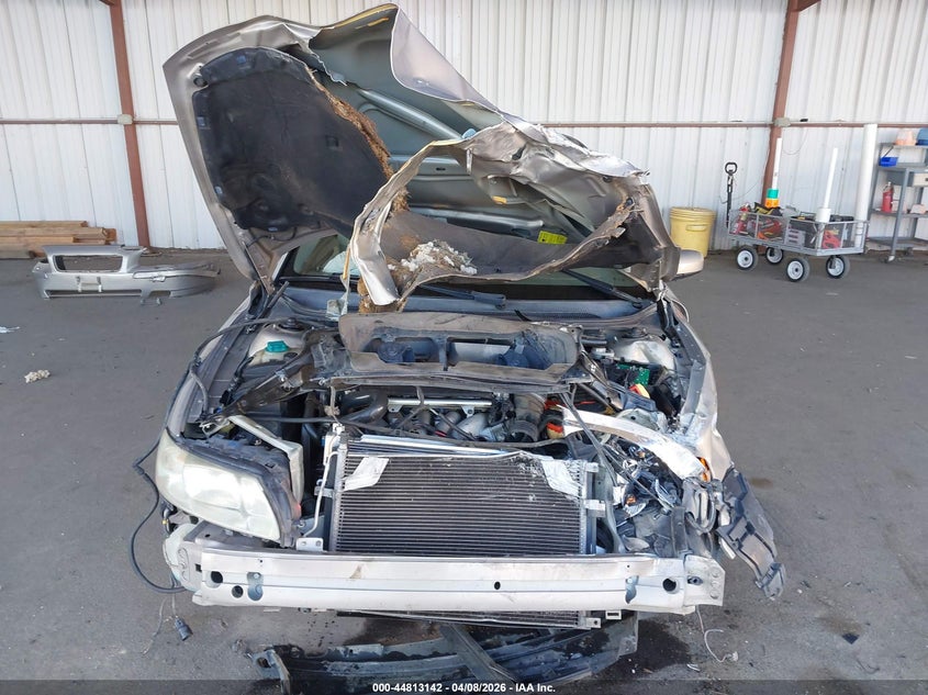 2005 Volvo V70 2.4 VIN: YV1SW612X52472836 Lot: 44813142