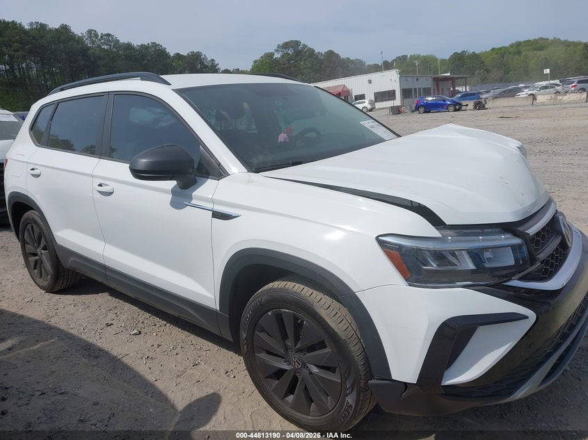 2022 Volkswagen Taos 1.5T S VIN: 3VVAX7B26NM078876 Lot: 44813190