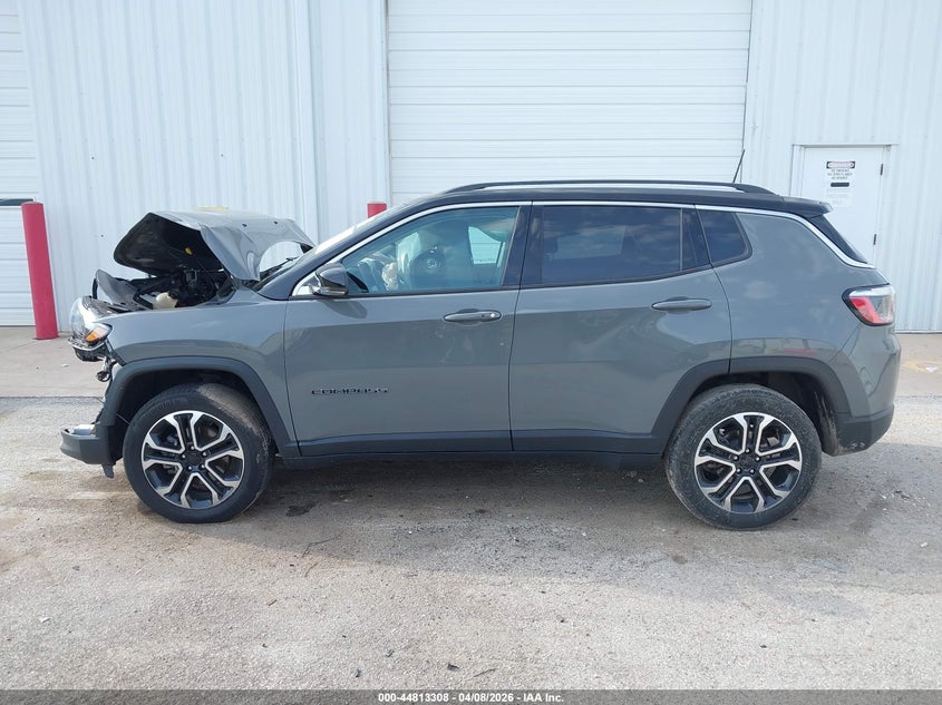 3C4NJDCB8NT161780 2022 Jeep Compass 2.4 Limited 4X4 grey