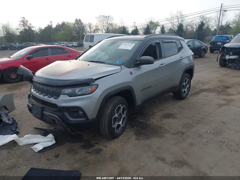 3C4NJDDB1NT102908 2022 Jeep Compass 2.4 Trailhawk 4X4 silver