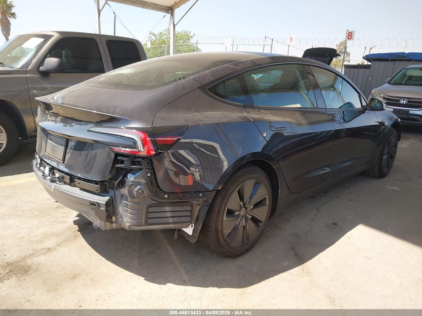 2025 TESLA MODEL 3 auction photo 4