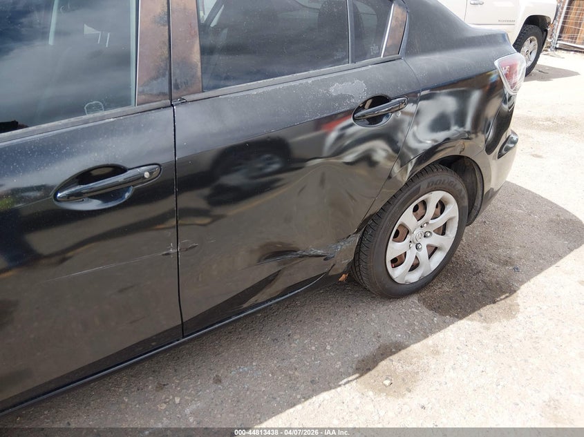 2013 Mazda 3 2.0 201 I Sv black Lot 111044813438 Vin JM1BL1TF7D1753983