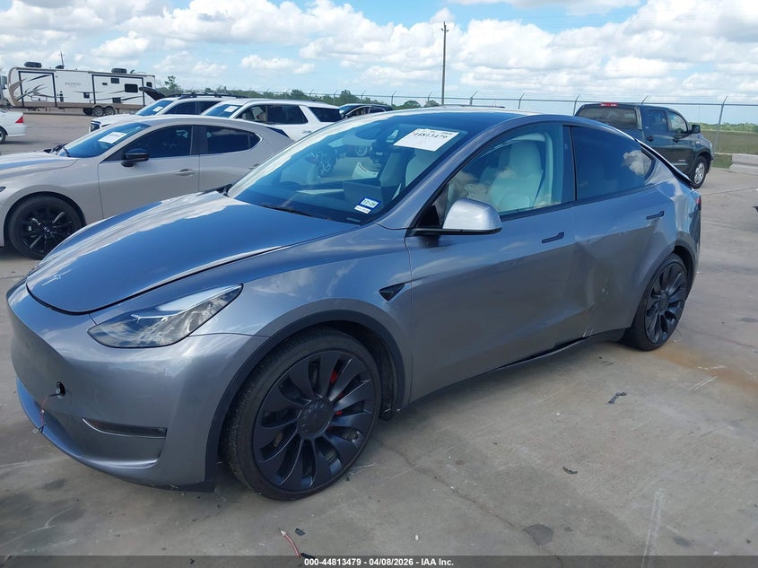 Vin: 7saygdef5sa343152, lot: 45310747, tesla model y performance dual motor all-wheel drive 20252